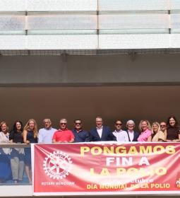 Benidorm joins the Rotary Club in its campaign for World Polio Eradication Da…