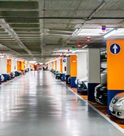 El Ayuntamiento y Telpark facilitan la recarga gratuita de vehículos eléctric...