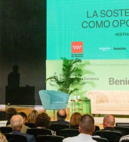 Benidorm reivindica su modelo de planificación urbana sostenible en el IV Enc...