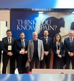 Benidorm expone ante medios de comunicación británicos su liderazgo en sosten...