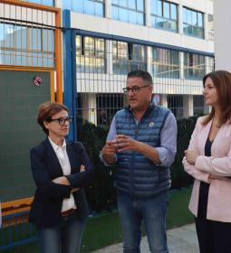 Benidorm inicia un proyecto de naturalización de los patios de los colegios d...