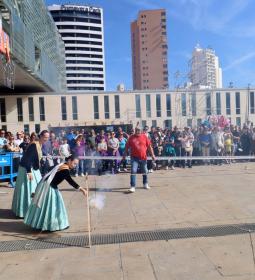 Hermandad festera y pólvora para los más pequeños, en el último día de les Fe...