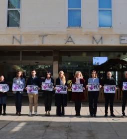 Benidorm guarda un minuto de silencio para condenar el último crimen por viol...