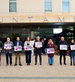  Minute of silence in Benidorm to condemn the femicide of a 29-year-old woman…