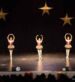 Danzar para celebrar la Navidad