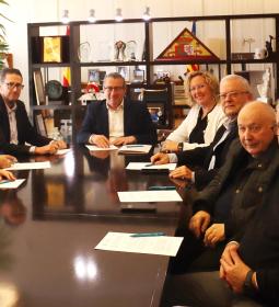 Benidorm inyecta 52.500 euros a Cáritas para reforzar la atención de personas...