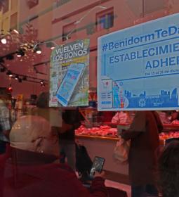 Benidorm aprueba el pago de la primera remesa de bonos consumo por valor de 3...