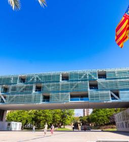 El Ayuntamiento convoca una plaza de herrero para reforzar los servicios muni...