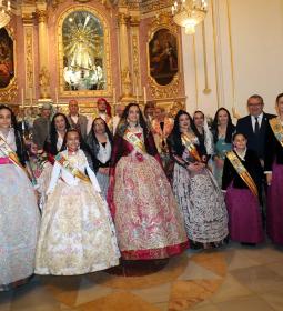 Las Fallas de Benidorm ofrendan a la Mare de Déu del Sofratge en el preludio...