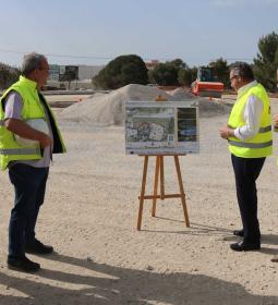 La mejora del aparcamiento de Beniardá entra en su fase final con la colocaci...