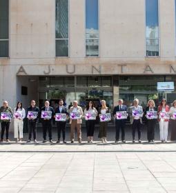 Benidorm condena el último crimen machista confirmado de una mujer en Seseña...