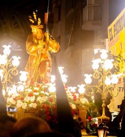 Nuestro Padre Jesús Nazareno recorre el centro de Benidorm y cumple con la tr...