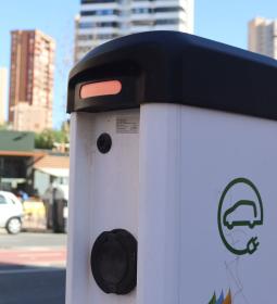 Benidorm adjudica a SECE la instalación de dos nuevos puntos de recarga en Le...