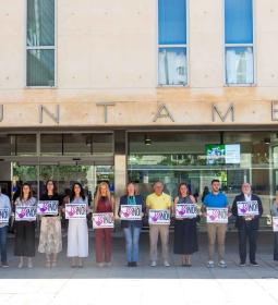 Minuto de silencio en Benidorm para condenar los crímenes por violencia machi...