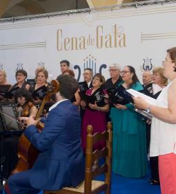 La UMB reúne a socios, músicos y colaboradores en la Cena de Gala de su cente...