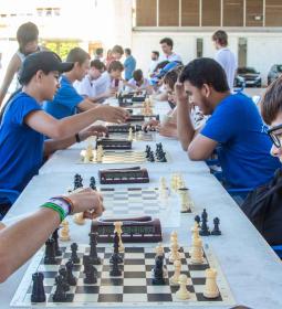 Benidorm acoge la final de la II Liga de Ajedrez de los IES de la Marina Baix...