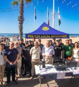 Benidorm refuerza la sección de Playas de la Policía Local con más personal y...