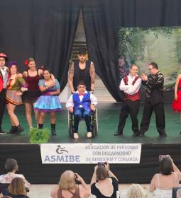 Asmibe reúne en Benidorm a centenares de personas en su XXII Festival Benéfic...