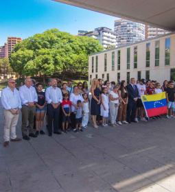 Benidorm guarda silenci en senyal de dol i solidaritat amb les víctimes dels…