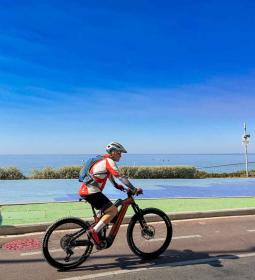 Benidorm recibe el sello ‘Más Bici’ de La Vuelta por su apuesta por la movili...