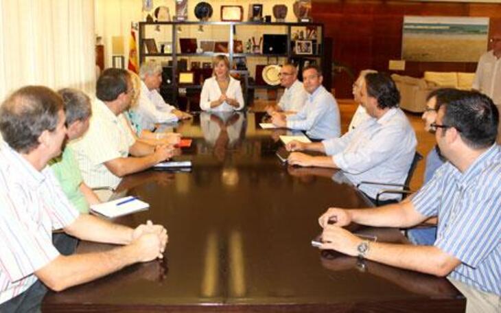 Amor mantiene una reunión de trabajo con los principales responsables de cada una de las áreas municipales 