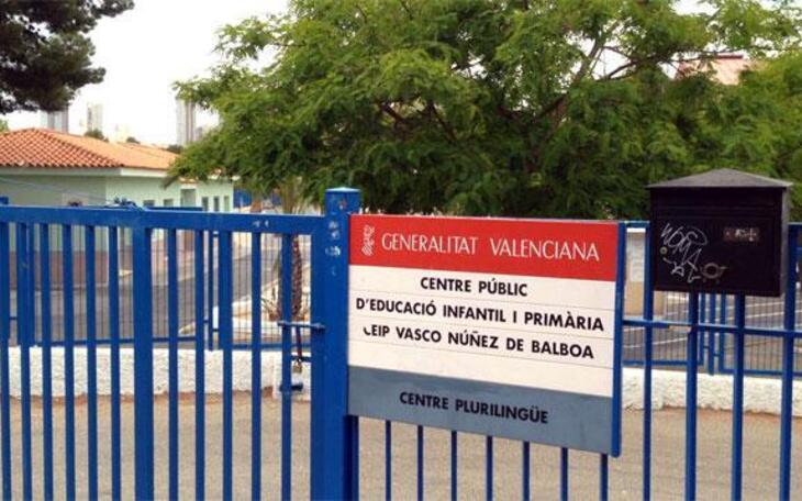 Benidorm inicia el martes la retirada de la cubierta de fibrocemento del colegio Vasco Núñez