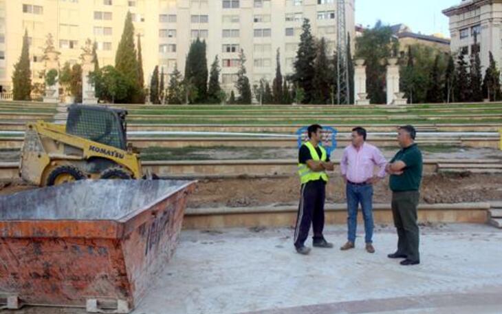 Benidorm adecua el primer anillo de las gradas del auditorio Julio Iglesias 