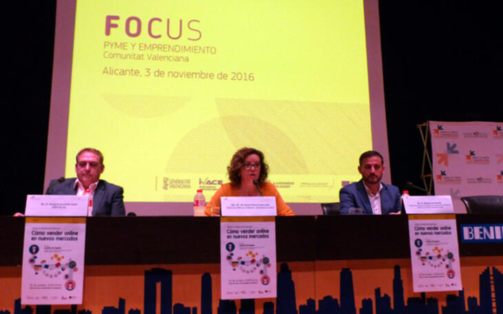 Empleo celebra una jornada para dinamizar empresas a través de internet 