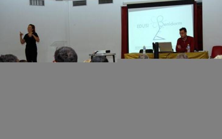 Asociaciones vecinales y sociales conocen los pormenores de la EDUSI