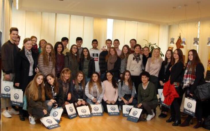 Alumnos del Lope de Vega y de cuatro países europeos visitan el Ayuntamiento