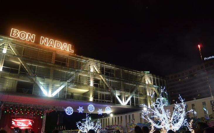 Benidorm inaugura la Plaza de la Navidad y el Poblado Navideño con atracciones para toda la familia