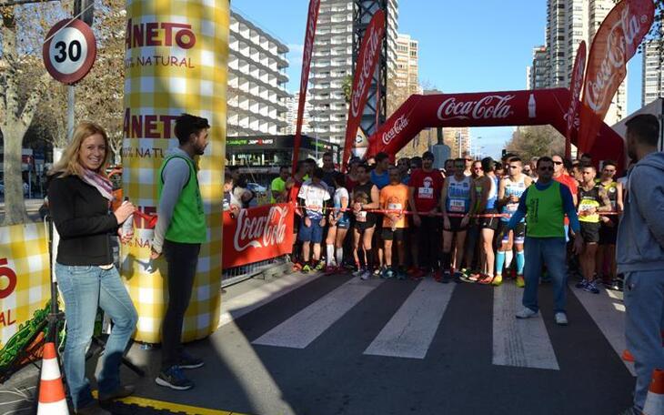La San Silvestre de Benidorm congrega a más de 500 participantes en la playa de Levante 
