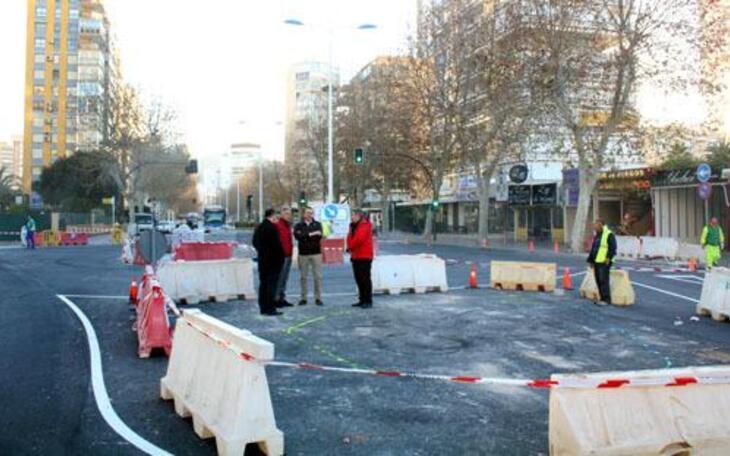 Una nueva rotonda mejora la movilidad en la confluencia de la avenida Mediterráneo y la Plaza Triangular
