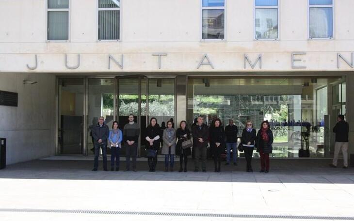Minuto de silencio para condenar un nuevo caso de violencia de género en Barcelona 