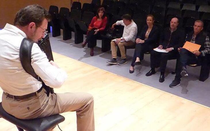 Comienzan las audiciones de los candidatos a actuar en el Paseo de los Artistas de Benidorm