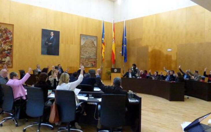 El pleno aprueba por unanimidad pedir a Conselleria la creación de unidades de párvulos en los colegios de Foietes