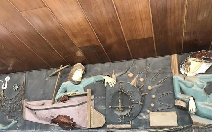 La propiedad del Selomar cede al Ayuntamiento el mural situado en la fachada del hotel