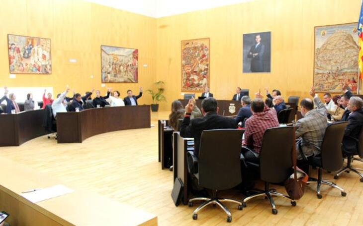 El pleno aprueba por unanimidad potabilizar en las ETAP de Benidorm parte del agua de Finestrat