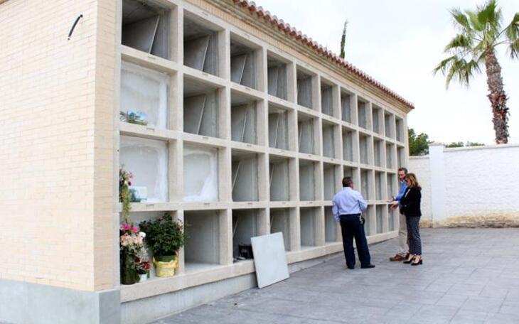 El Ayuntamiento invertirá este año 50.000 euros en mejoras en los dos cementerios de la ciudad