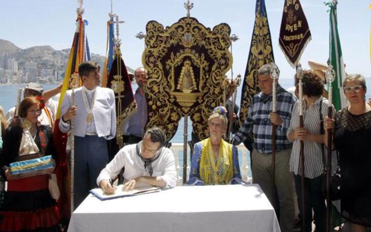 La Hermandad del Rocío celebra su tradicional Triduo y Simulacro de despedida