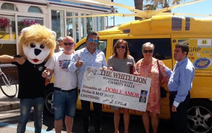 The White Lion y Benidorm Charity Rally donan más de 2.500 euros al Doble Amor