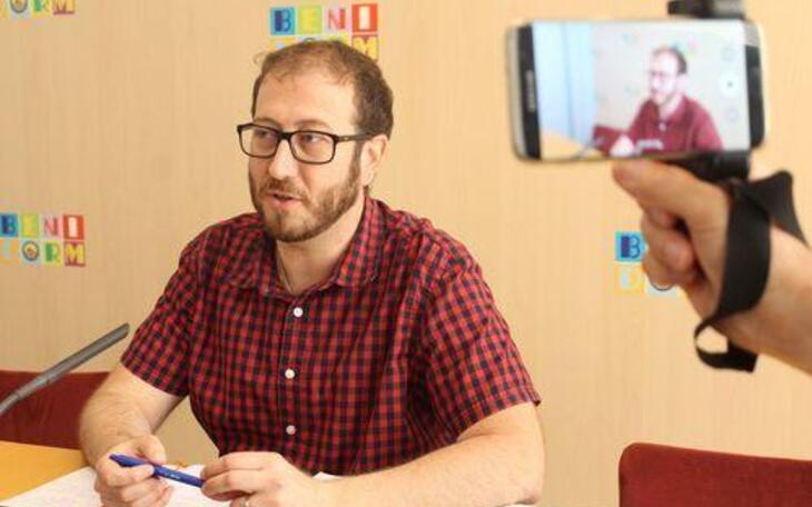 Compromís pide que se convoque la Comisión del Porrat para aclarar la ampliación del mercadillo municipal