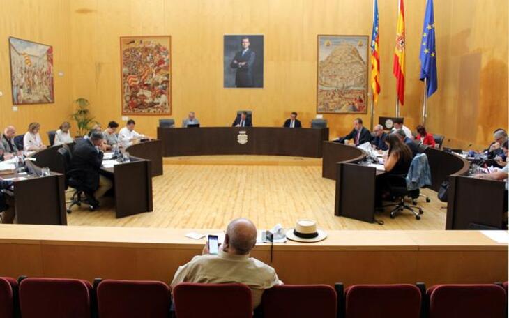 La corporación acuerda pedir la tranviarización del TRAM a su paso por Benidorm 