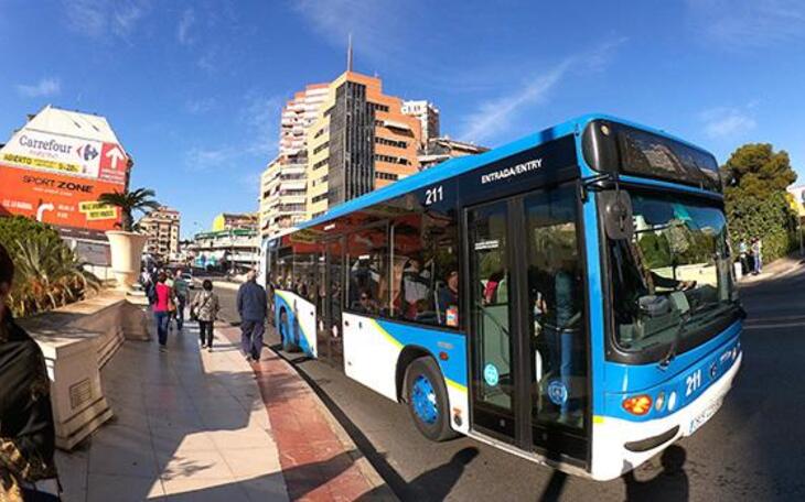 Educación habilita autobuses para desplazar a La Nucía a los alumnos de Selectividad