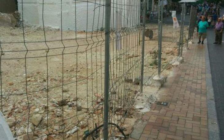 Compromís pide mejoras en el solar del casco antiguo de Benidorm