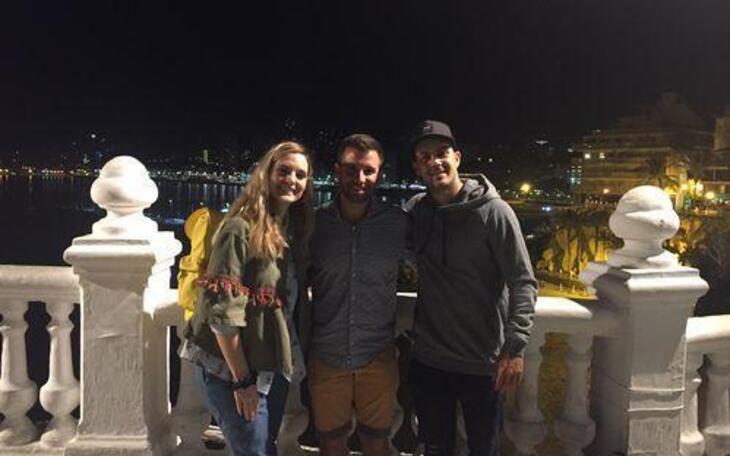 La famosa youtuber francesa, Lea Camilleri, descubre Benidorm