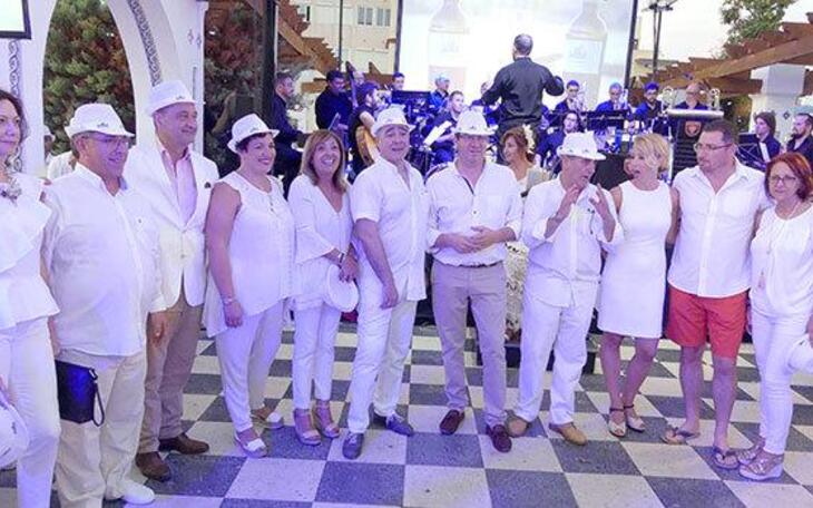 El mirador del Castell acull la festa blanca de Bocopa per a promocionar 