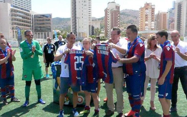 El Levante EDI vence en la final del torneo ‘Inclusive’ de la Costa Blanca Cup