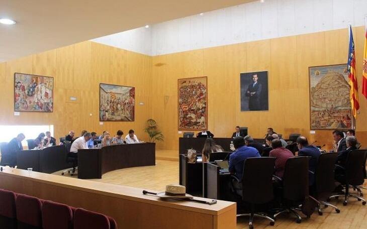 El pleno da vía libre a simplificar los trámites para construir edificios públicos como el centro de salud del Rincón y la Comisaría