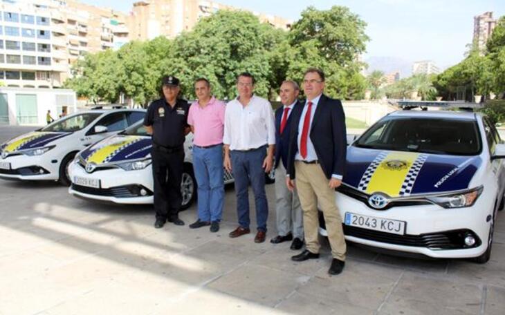 Benidorm aumenta y renueva el parque móvil de la Policía Local con tres vehículos híbridos